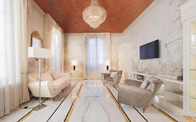 Hotel Embassy